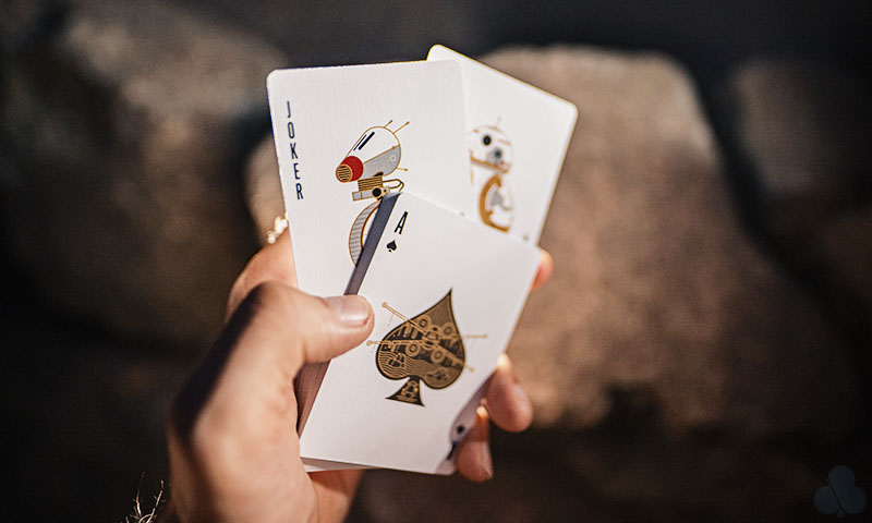 360円 春夏新作 即決■Star Wars Silver Edition Playing Cards ■レアデック■２色選択